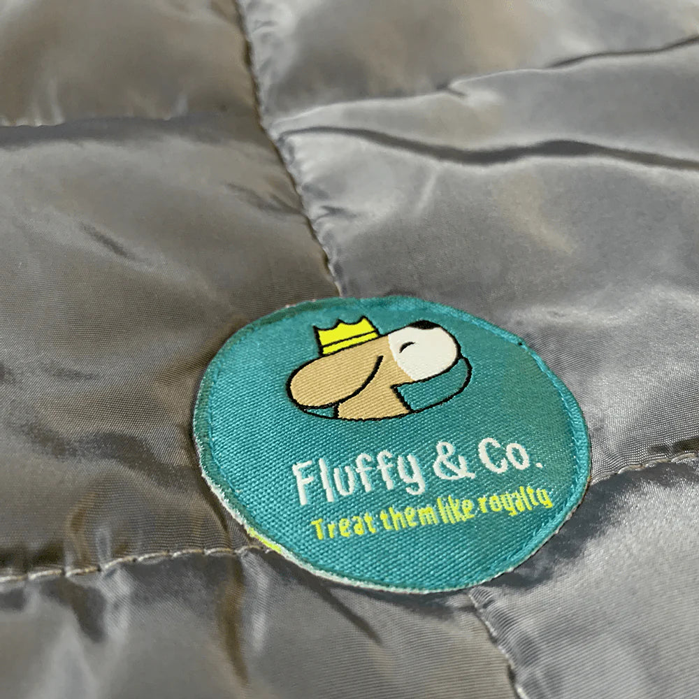 معطف رمادي مقاوم للماء